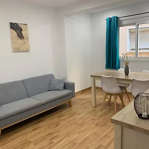 & Renovated 3-bedroom Flat Apartamento Málaga