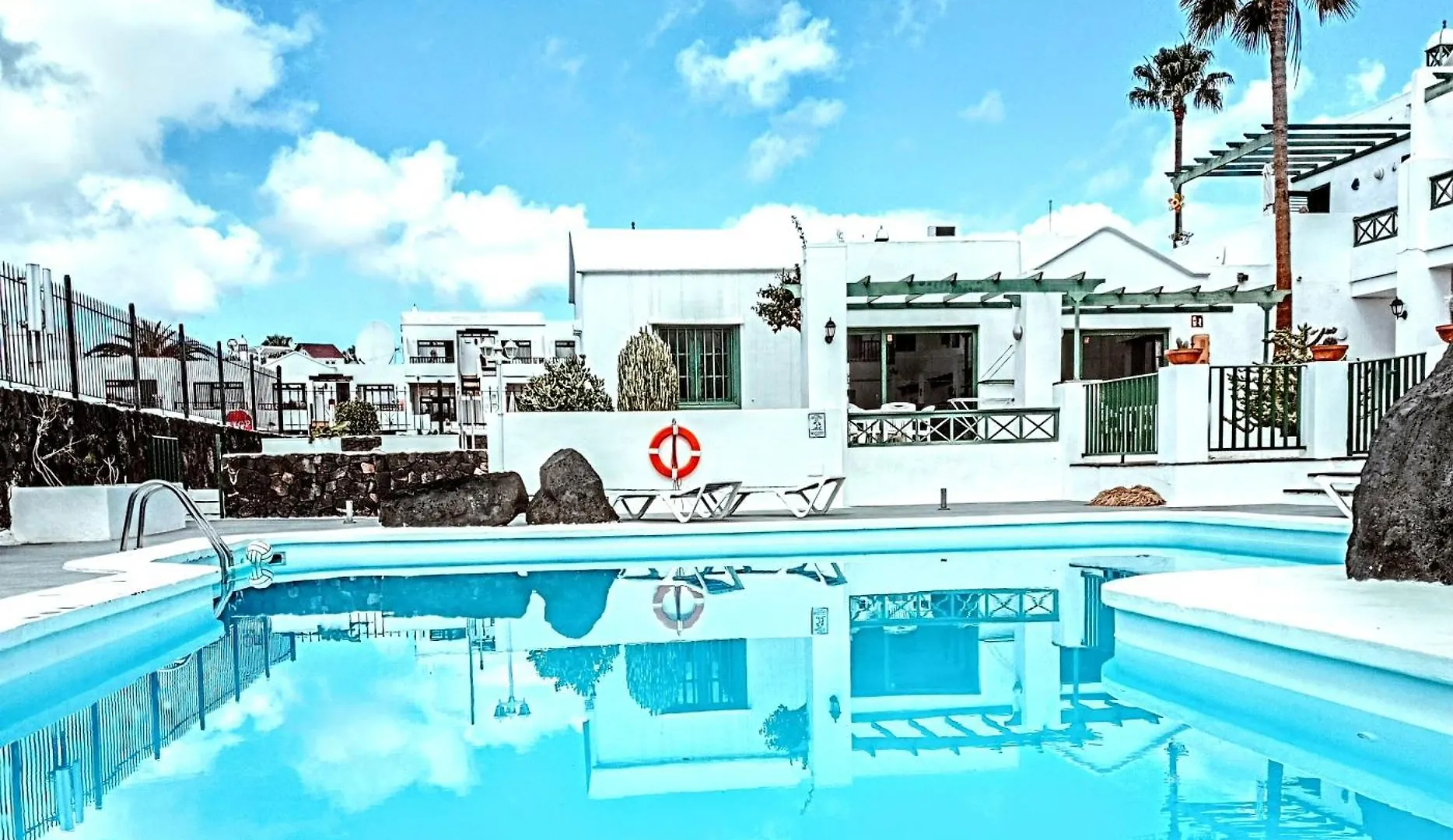 Apartamentos Las Acacias Puerto del Carmen  Apartment Puerto del Carmen (Lanzarote)