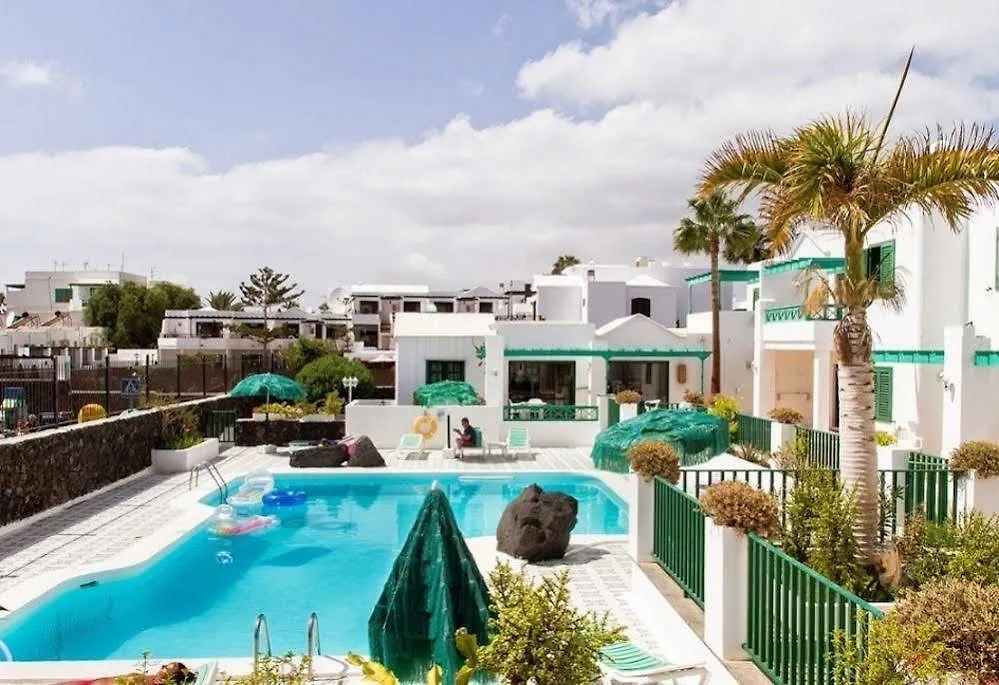 Apartamentos Las Acacias Puerto del Carmen  Apartment Puerto del Carmen (Lanzarote)